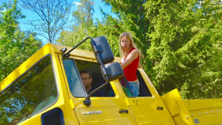 Мерседес Гелендваген / Mercedes Gelandewagen - 10 миллионов за лакшери УАЗ. Гелендваген и Unimog. Лиса рулит